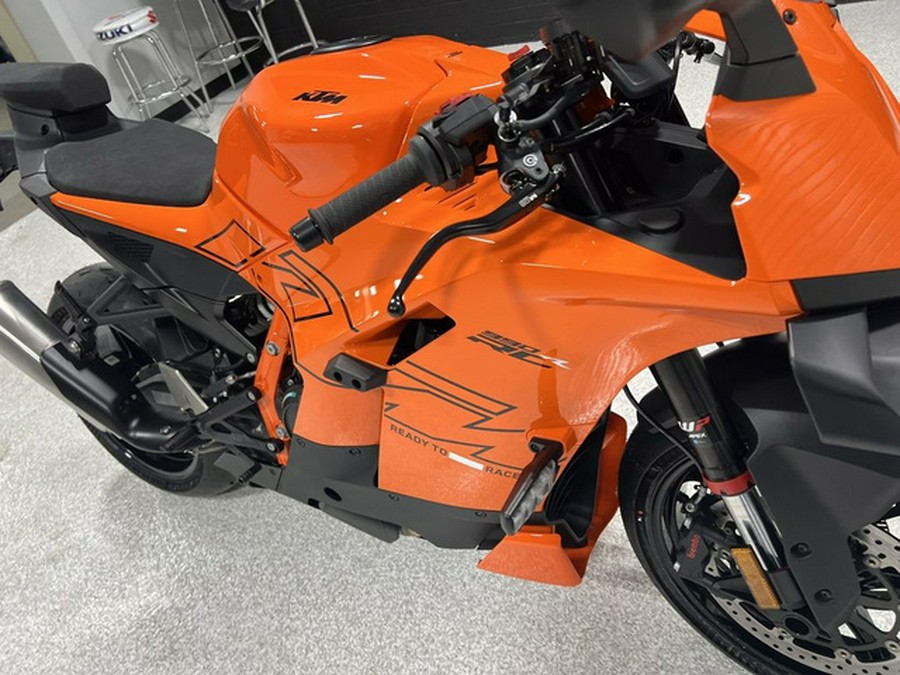 2026 KTM RC 990 R