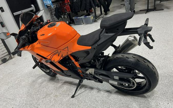 2026 KTM RC 990 R