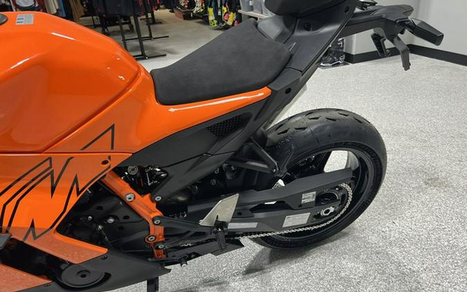2026 KTM RC 990 R