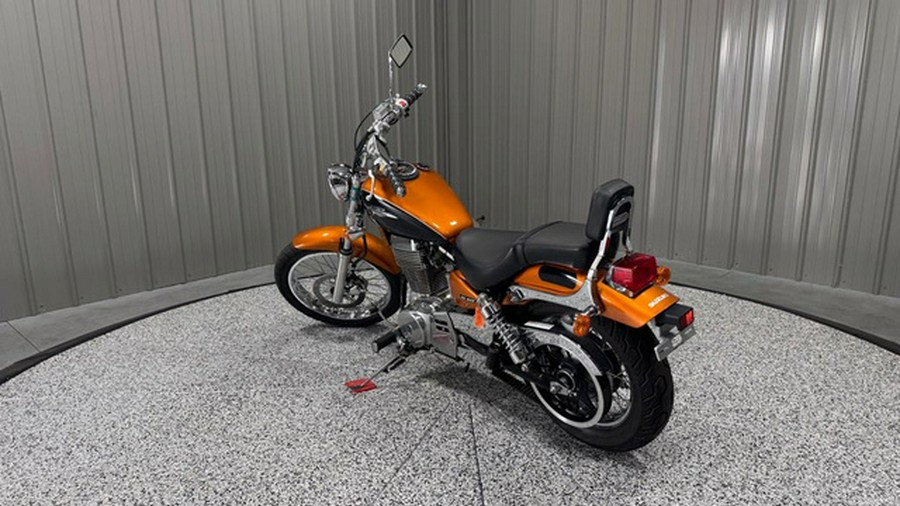 2011 Suzuki Boulevard S40