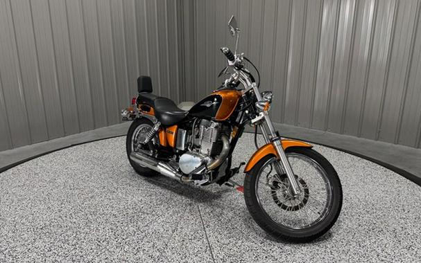2011 Suzuki Boulevard S40