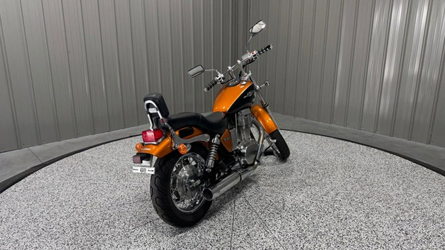 2011 Suzuki Boulevard S40