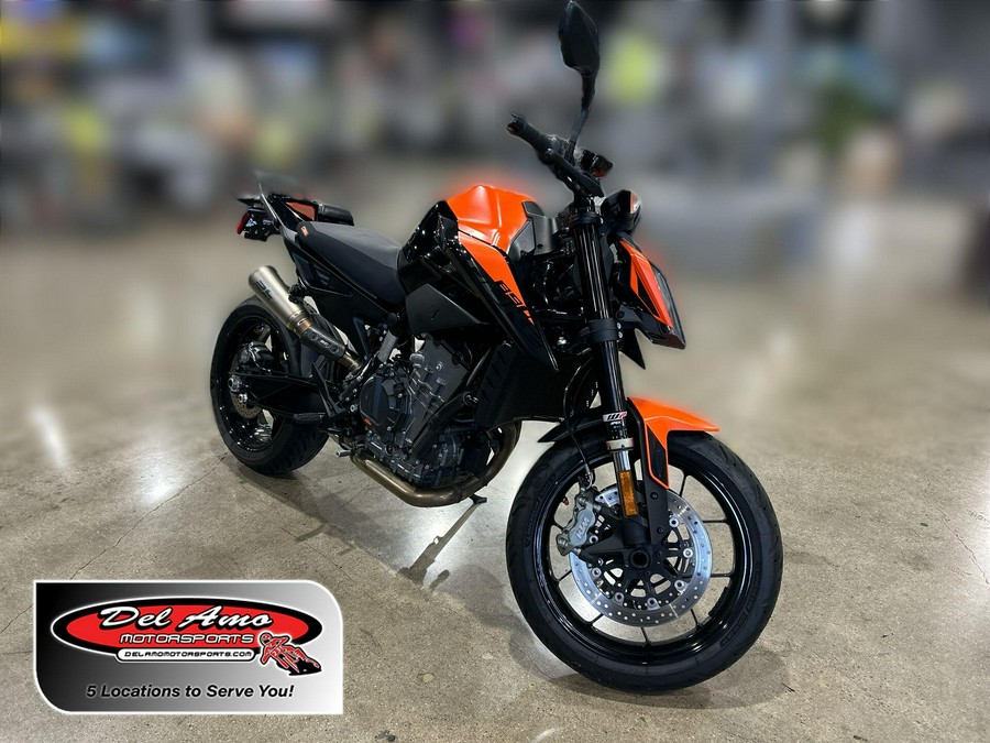 2022 KTM 890 DUKE