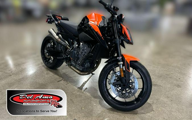 2022 KTM 890 DUKE