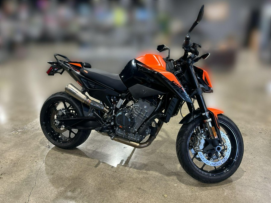 2022 KTM 890 DUKE