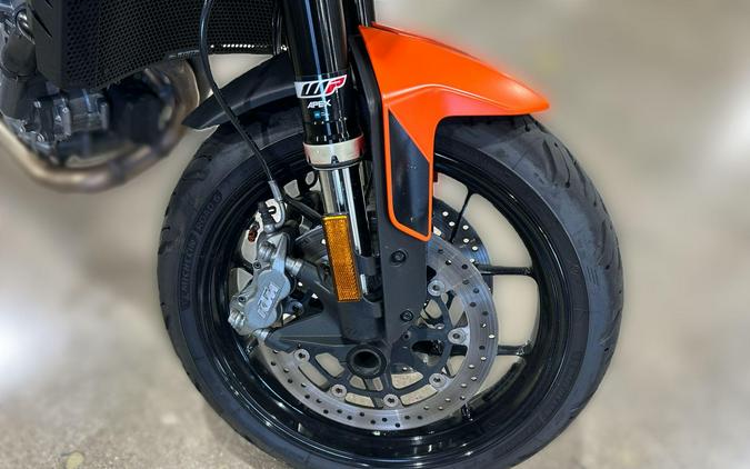 2022 KTM 890 DUKE