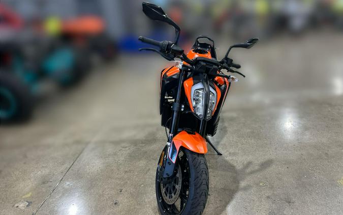 2022 KTM 890 DUKE