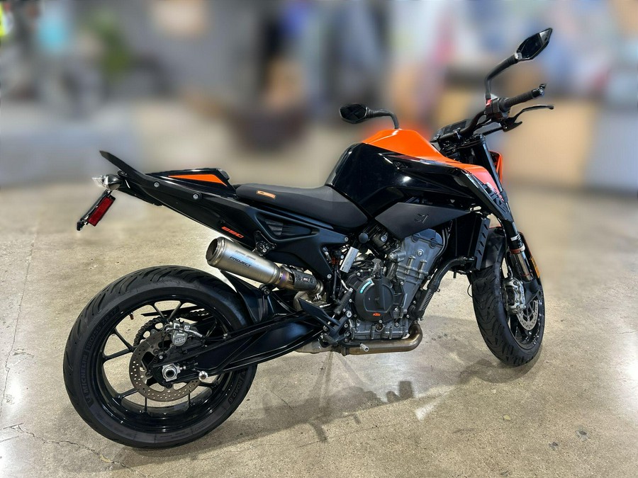 2022 KTM 890 DUKE