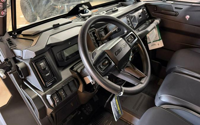 2026 Can-Am Defender Limited HD11