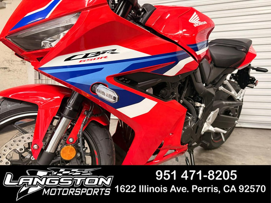 2026 Honda® CBR650R E-Clutch