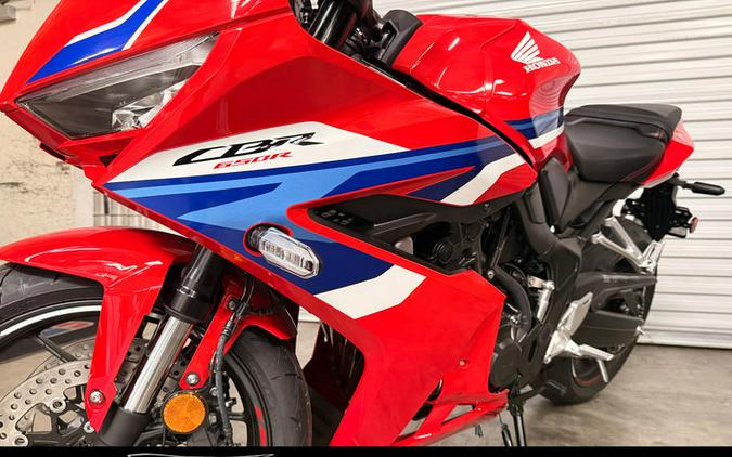 2026 Honda® CBR650R E-Clutch