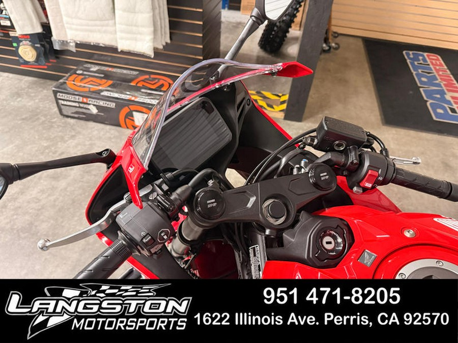 2026 Honda® CBR650R E-Clutch