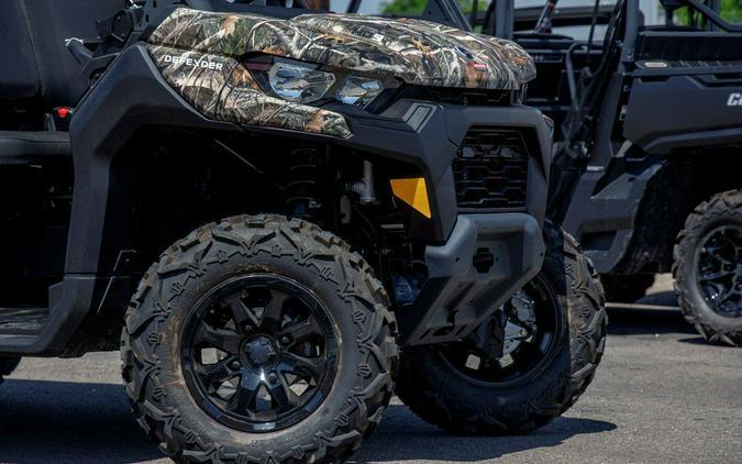 2024 Can-Am™ Defender DPS HD9