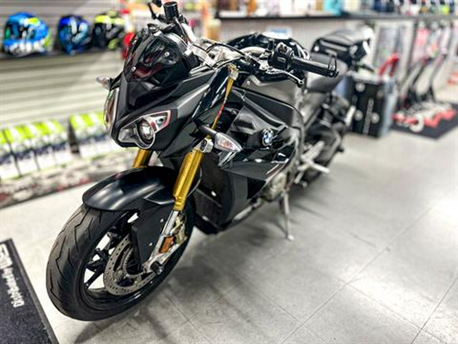 2016 BMW S 1000 R