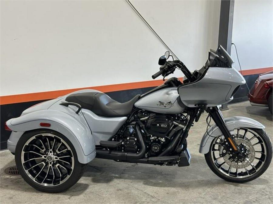 2024 Harley-Davidson® FLTRT - Road Glide® 3