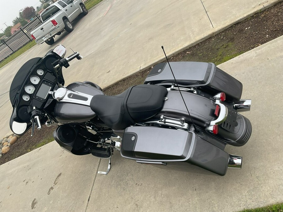 FLHXS 2015 Street Glide® Special