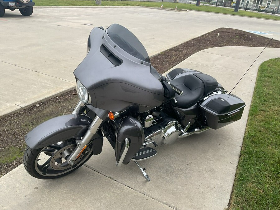 FLHXS 2015 Street Glide® Special