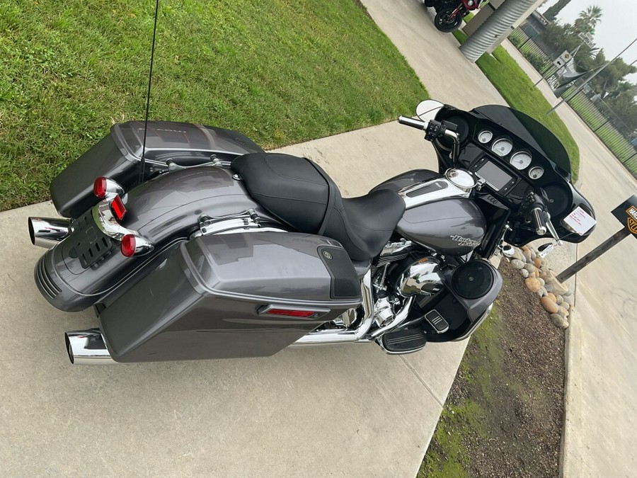 FLHXS 2015 Street Glide® Special