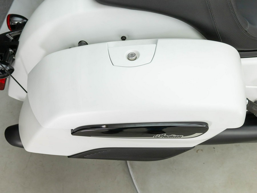 2020 INDIAN CHALLENGER DARK HORSE W/ABS