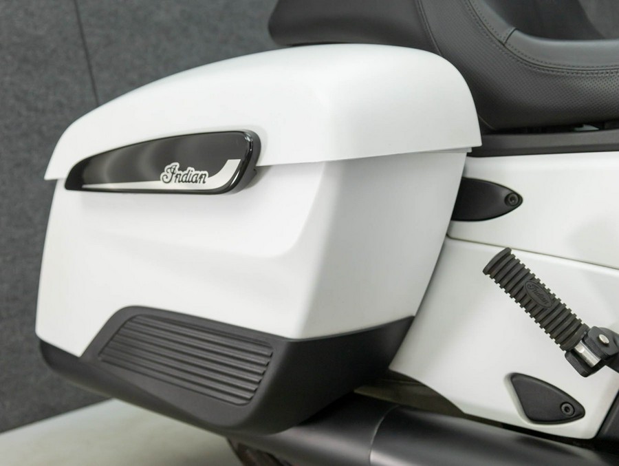 2020 INDIAN CHALLENGER DARK HORSE W/ABS