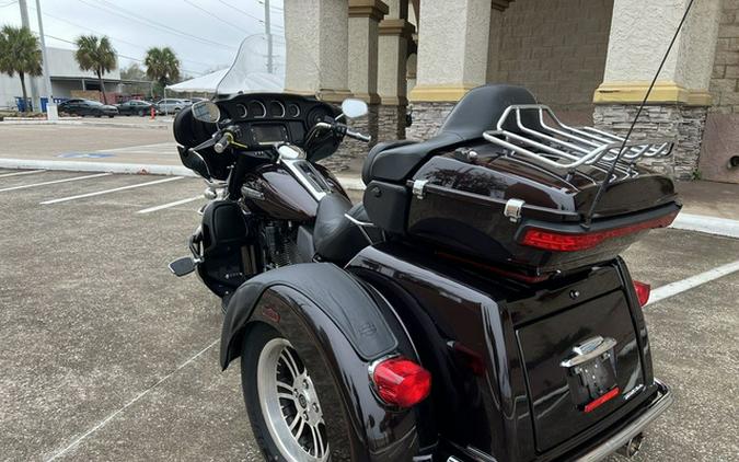 2014 Harley-Davidson Trike FLHTCUTG - Tri Glide Ultra