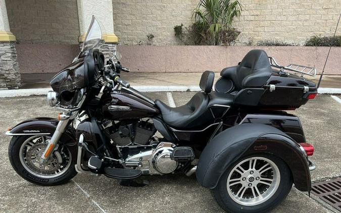 2014 Harley-Davidson Trike FLHTCUTG - Tri Glide Ultra