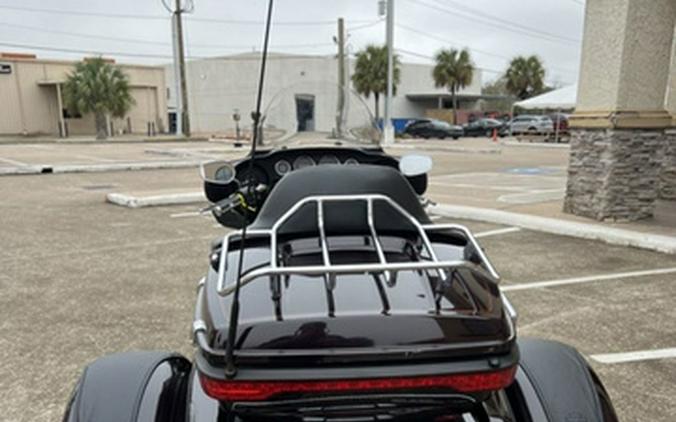 2014 Harley-Davidson Trike FLHTCUTG - Tri Glide Ultra