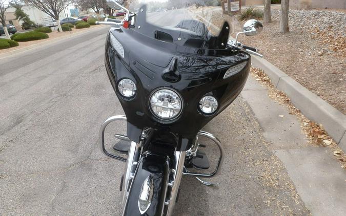 2015 Indian Motorcycle® Chieftain® Thunder Black