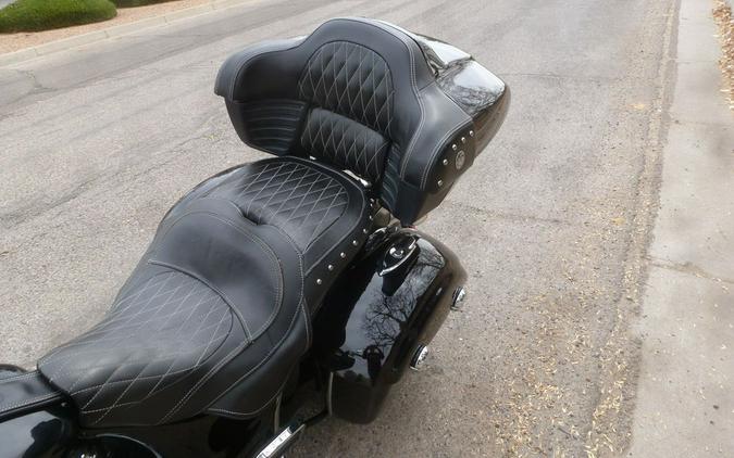 2015 Indian Motorcycle® Chieftain® Thunder Black