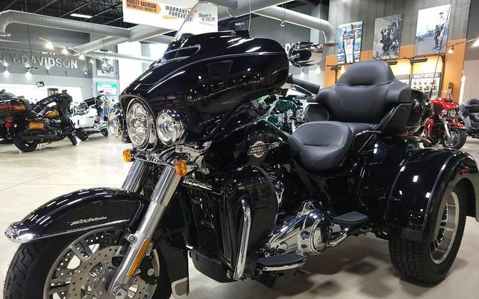 2024 Harley-Davidson® FLHTCUTG - Tri Glide® Ultra