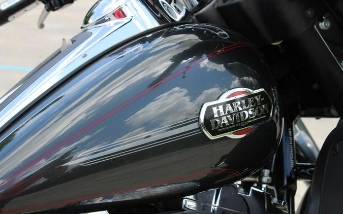 2009 Harley-Davidson® FLHTCU - Ultra Classic® Electra Glide®