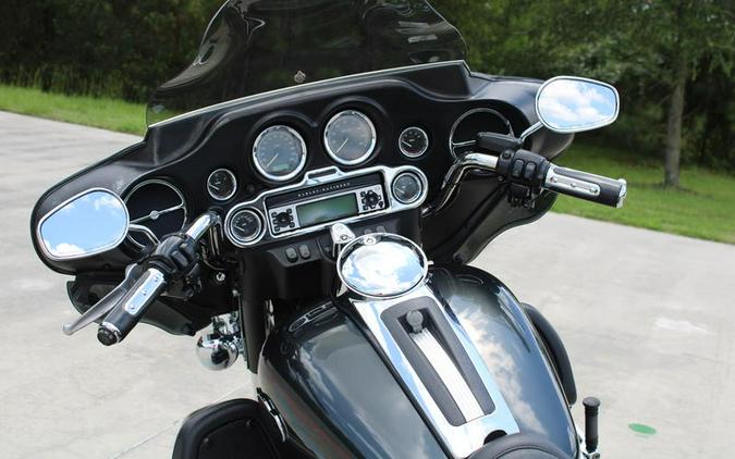 2009 Harley-Davidson® FLHTCU - Ultra Classic® Electra Glide®