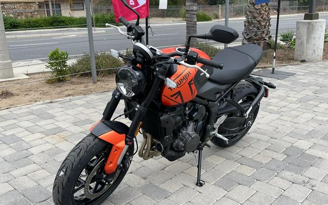 2023 Triumph Trident 660 Matte Baja Orange / Matte Storm Grey