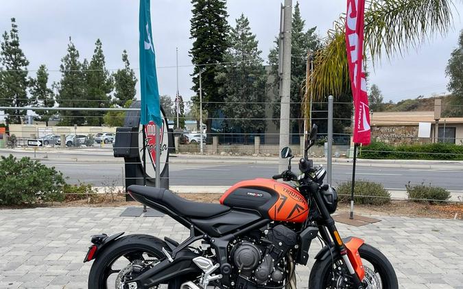 2023 Triumph Trident 660 Matte Baja Orange / Matte Storm Grey