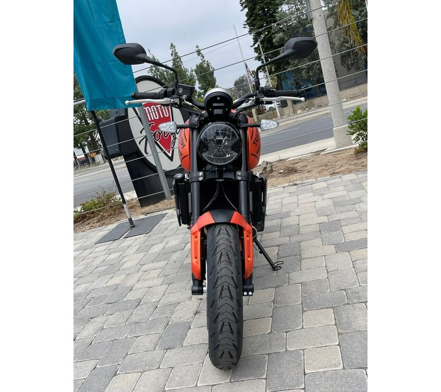 2023 Triumph Trident 660 Matte Baja Orange / Matte Storm Grey