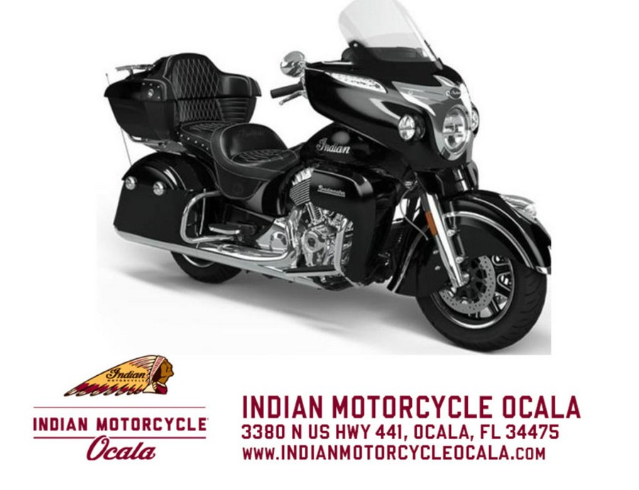 2021 Indian Motorcycle® Roadmaster® Thunder Black Pearl