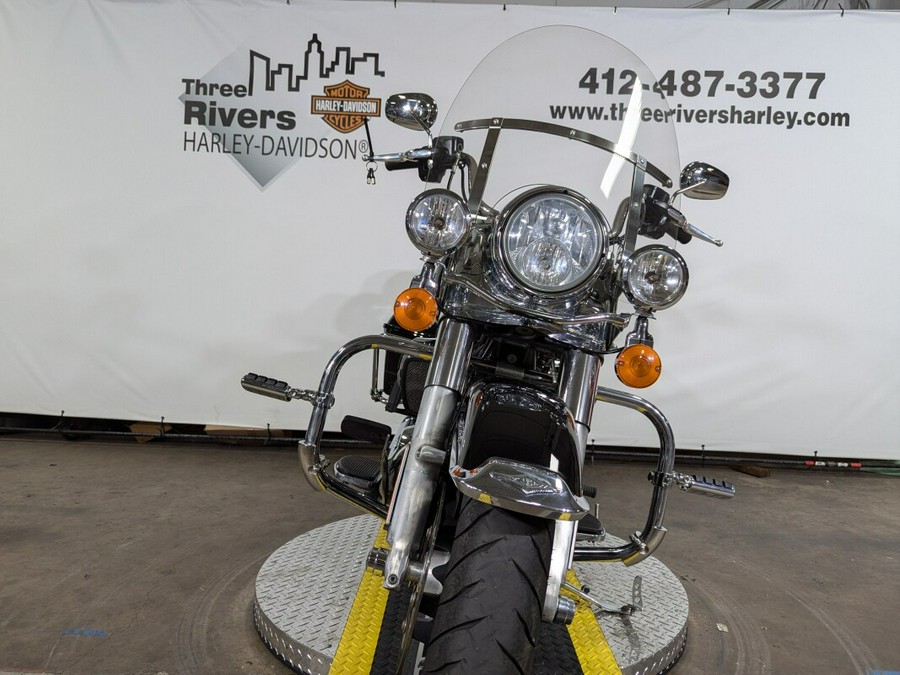 2017 Harley-Davidson Road King Vivid Black