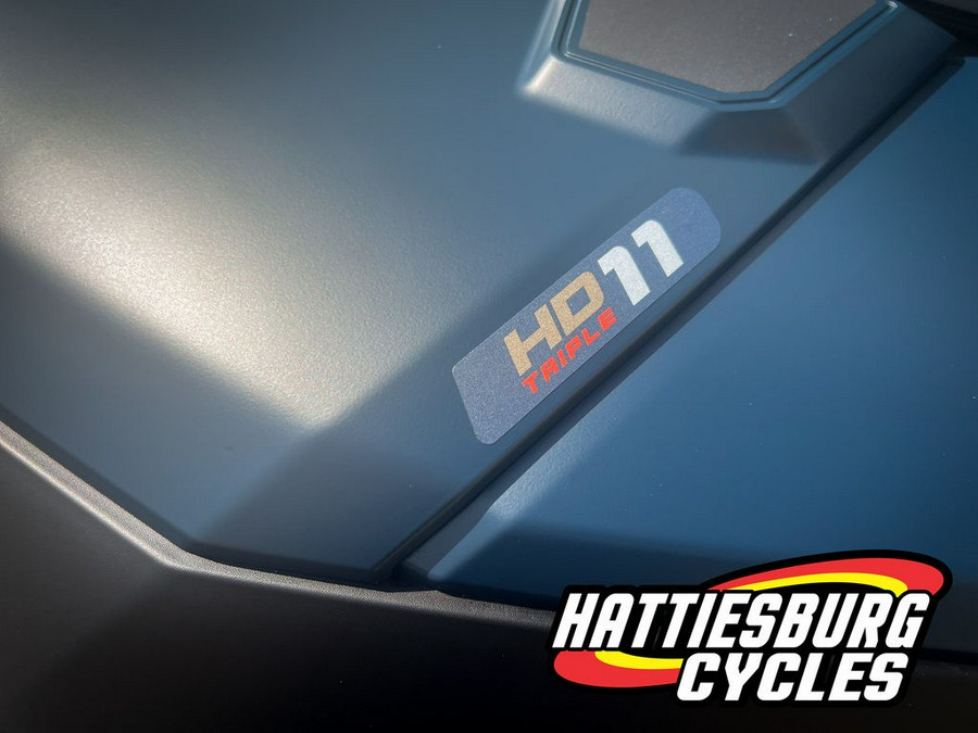 2026 Can-Am Defender Limited HD11