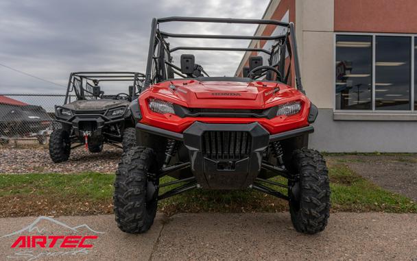 2023 Honda Pioneer 1000-6 Deluxe Crew