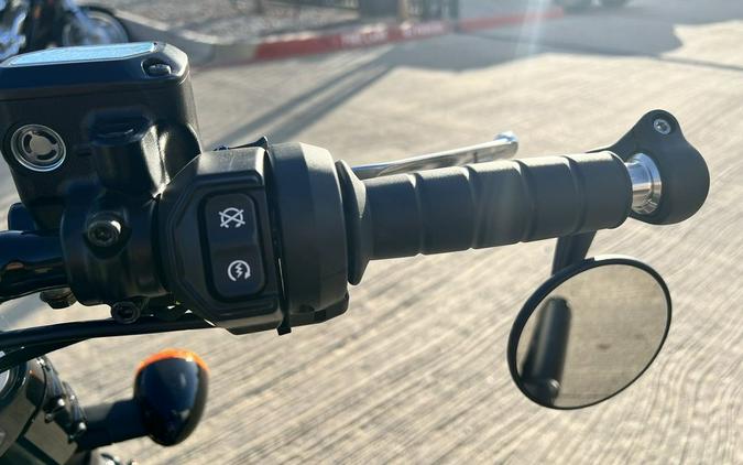 2025 Indian Motorcycle® Scout® Bobber Limited Black Metallic