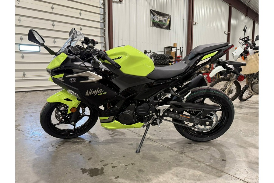 2026 Kawasaki Ninja® 500 ABS