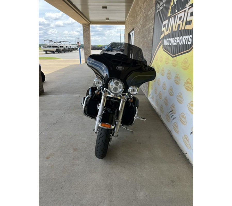2015 Harley-Davidson FLHTCU Electra Glide Ultra Classic
