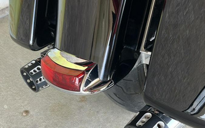 2015 Harley-Davidson FLHTCU Electra Glide Ultra Classic