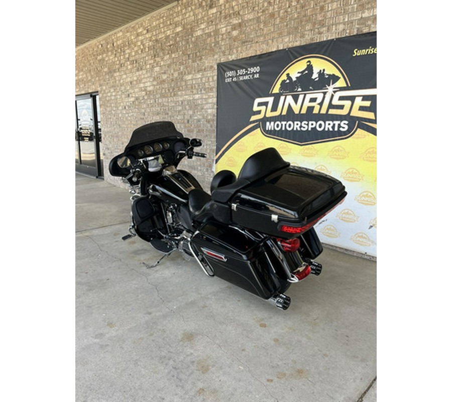 2015 Harley-Davidson FLHTCU Electra Glide Ultra Classic