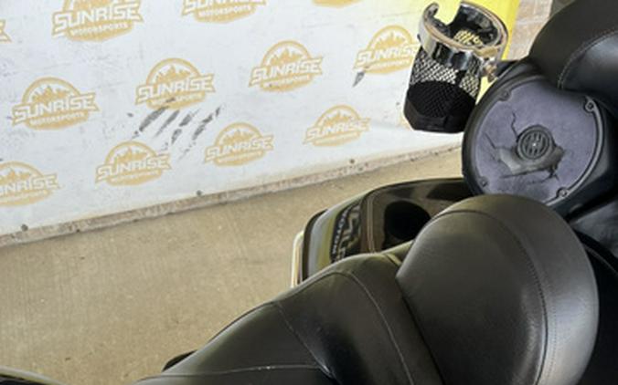 2015 Harley-Davidson FLHTCU Electra Glide Ultra Classic