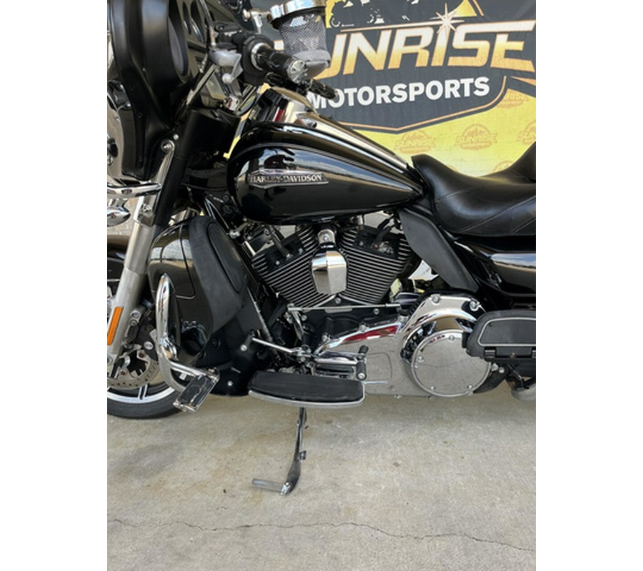 2015 Harley-Davidson FLHTCU Electra Glide Ultra Classic