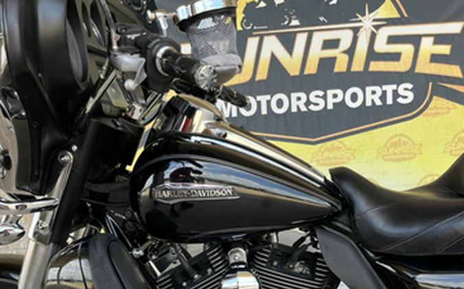 2015 Harley-Davidson FLHTCU Electra Glide Ultra Classic
