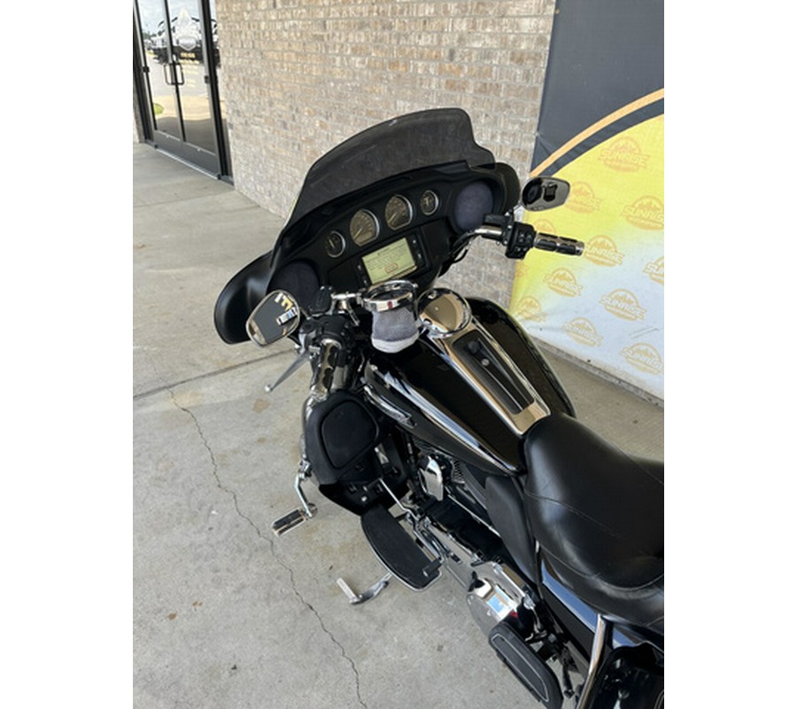 2015 Harley-Davidson FLHTCU Electra Glide Ultra Classic