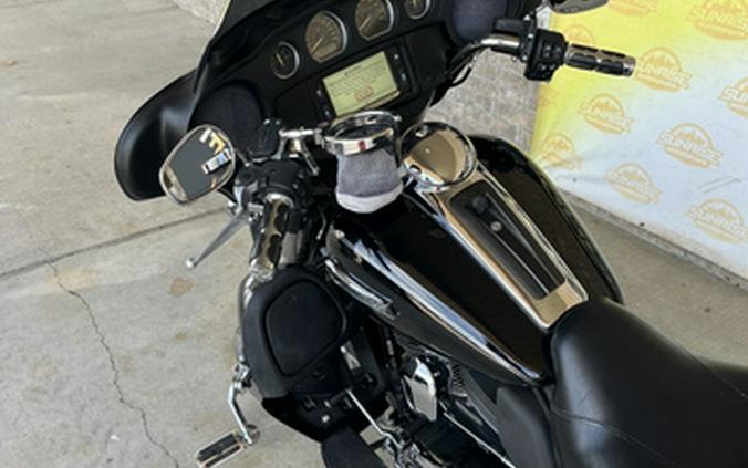 2015 Harley-Davidson FLHTCU Electra Glide Ultra Classic