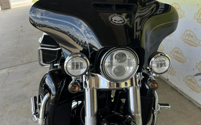 2015 Harley-Davidson FLHTCU Electra Glide Ultra Classic